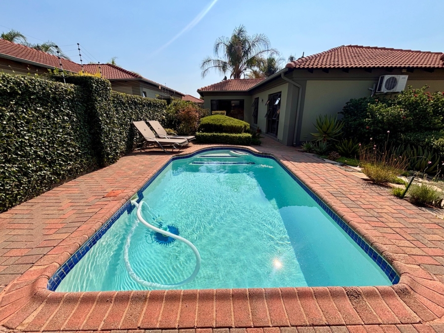 3 Bedroom Property for Sale in Flamwood North West